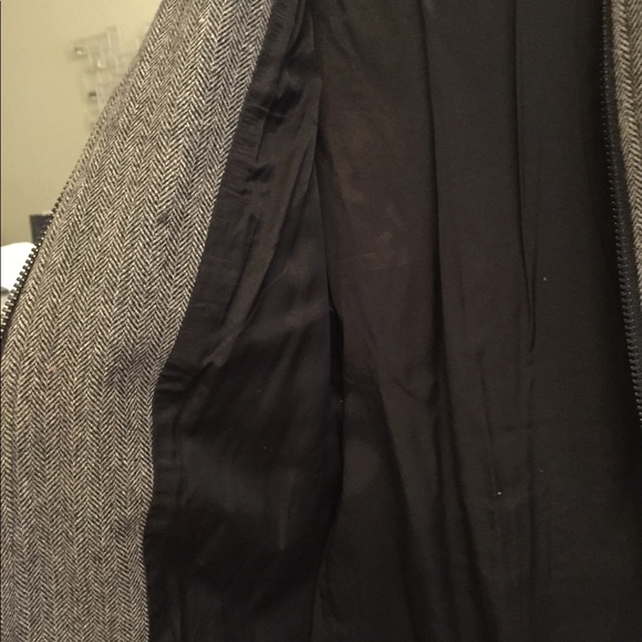 Two tone Grey wool coat by Wells Grace - Picture 6 of 8